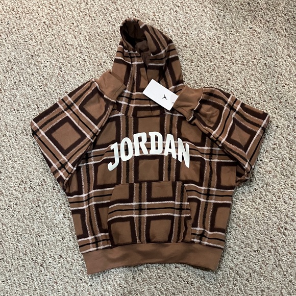 Jordan Brooklyn Essentials
Big Kids' Plaid Print Pullover Hoodie - Picture 9 of 14